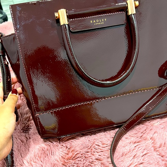 Rare Radley London Burgundy Convertible Handbag - Picture 3 of 7